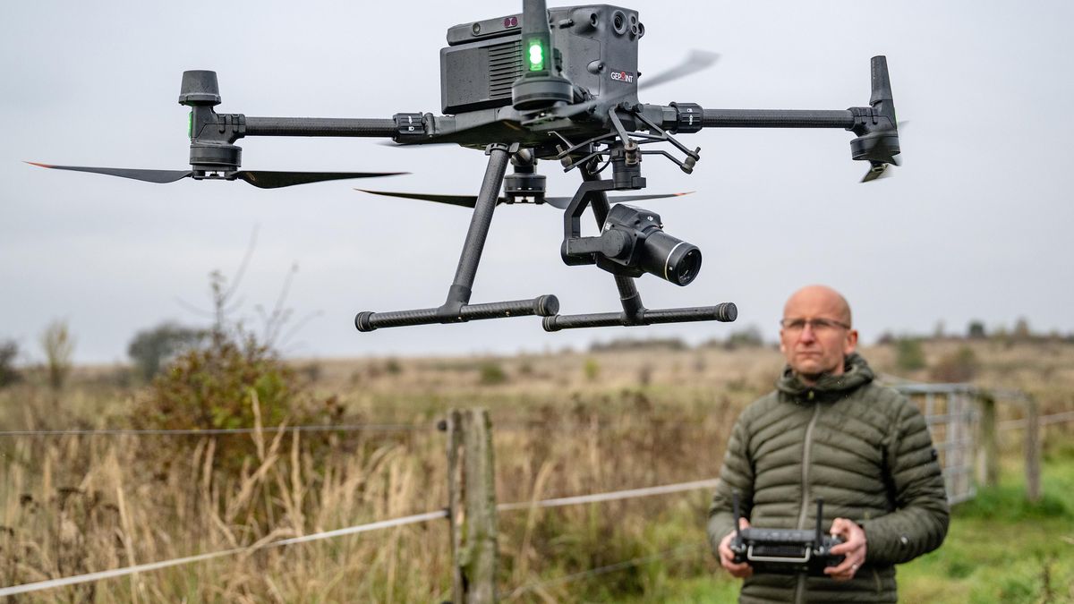 Drony a roboti pomohou s likvidací plevelů v přírodní rezervaci